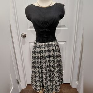 Vintage Original 1940's 1950's Black Bodice Houndstooth Midi Dress